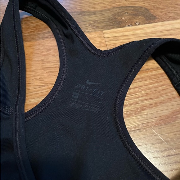 Nike Sports-bra Bundle - Picture 7 of 8